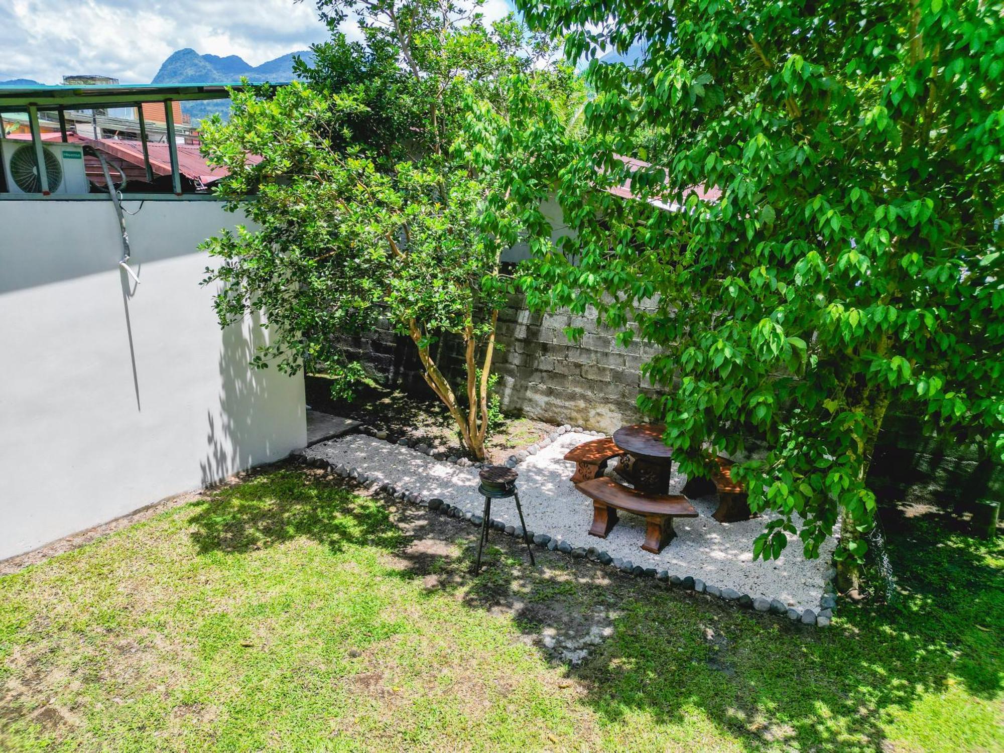 La Fortuna Donwtown Dreams Exterior photo